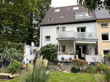 Rückansicht  - Reihenendhaus in 51061 Köln-Stammheim mit 196m² als Kapitalanlage kaufen