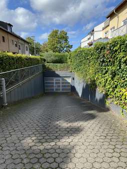 Zufahrt Tiefgarage Zufahrt Tiefgarage - Erdgeschosswohnung in 53840 Troisdorf / Friedrich-Wilhelms-Hütte mit 61m² kaufen