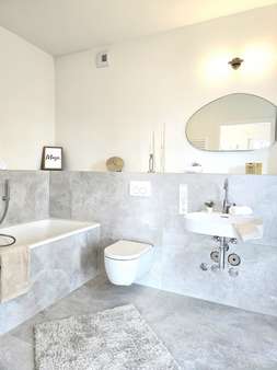 Musterwohnung Bad Musterwohnung Bad - Etagenwohnung in 50668 Köln mit 64m² kaufen