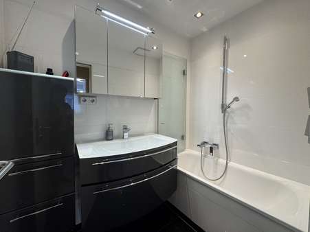 Bad Wohnung  - Etagenwohnung in 50733 Köln / Nippes mit 70m² kaufen