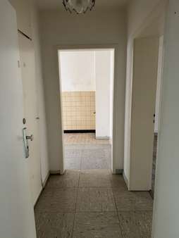Flur - Etagenwohnung in 50677 Köln / Neustadt-Süd mit 40m² kaufen