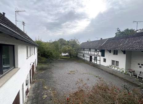 Innenhof Innenhof - Bauernhaus in 53639 Königswinter / Eisbach mit 331m² kaufen