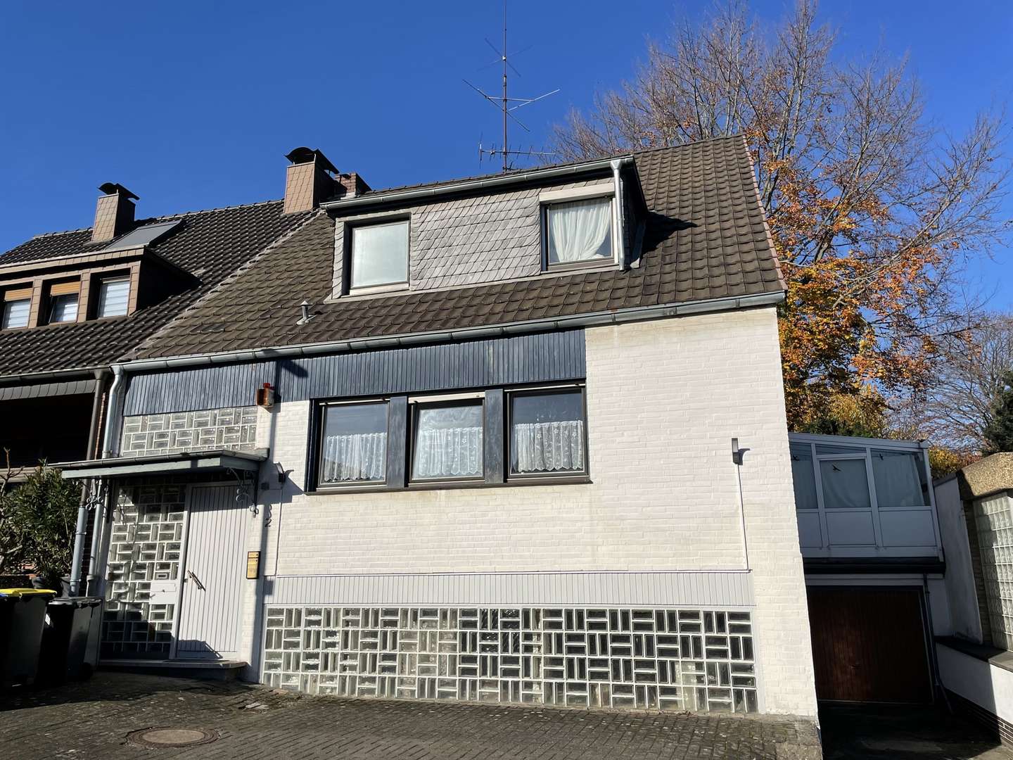 Frontansicht Frontansicht - Haus in 50354 Hürth mit 156m² kaufen