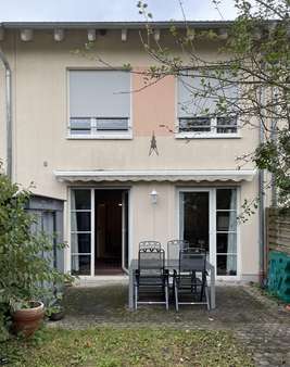 Rückansicht - Reihenmittelhaus in 53121 Bonn mit 157m² kaufen