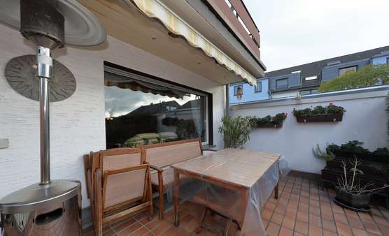 Terrasse - Reihenendhaus in 53859 Niederkassel / Ranzel mit 96m² kaufen