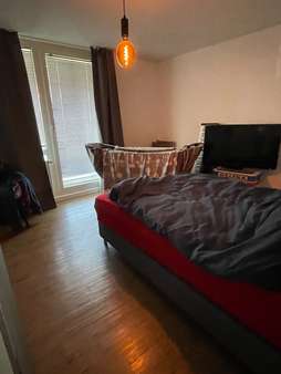 Schlafzimmer - Etagenwohnung in 50739 Köln / Bilderstöckchen mit 52m² als Kapitalanlage kaufen