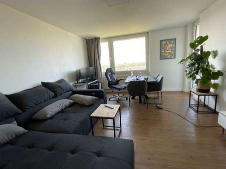 Wohnzimmer - Etagenwohnung in 50739 Köln / Bilderstöckchen mit 52m² als Kapitalanlage kaufen