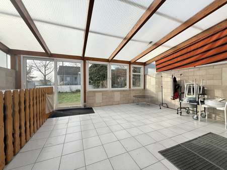 Wintergarten - Doppelhaushälfte in 50765 Köln / Esch/Auweiler mit 116m² kaufen