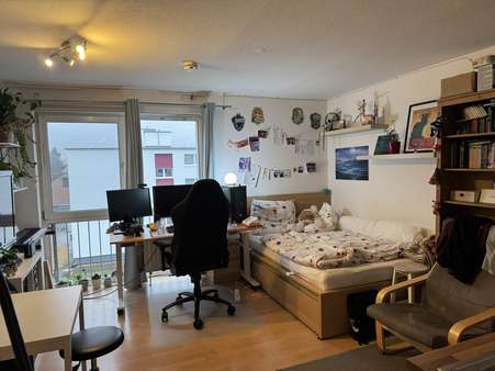 Zimmer - Etagenwohnung in 51105 Köln / Poll mit 22m² als Kapitalanlage kaufen