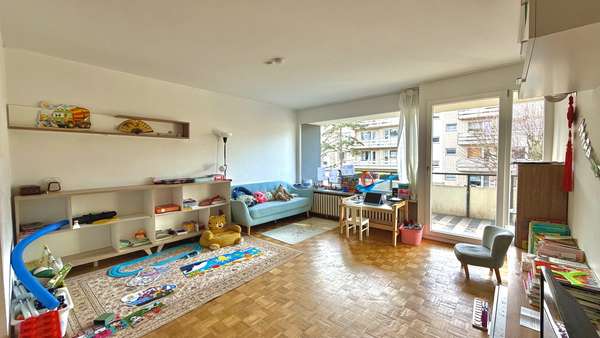 Wohn-/Essbereich - Etagenwohnung in 40547 Düsseldorf mit 96m² als Kapitalanlage kaufen