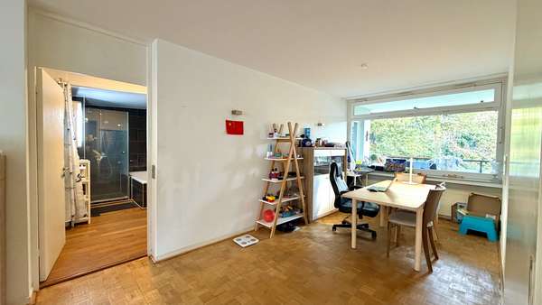 Wohn-/Essbereich - Etagenwohnung in 40547 Düsseldorf mit 96m² als Kapitalanlage kaufen