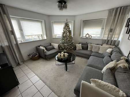 Wohnzimmer - Mehrfamilienhaus in 53721 Siegburg mit 962m² als Kapitalanlage kaufen