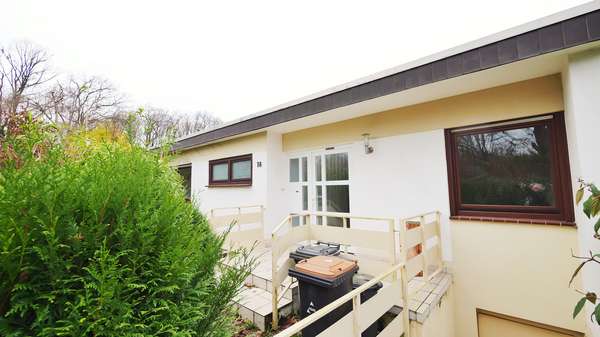 Front - Bungalow in 53757 Sankt Augustin / Hangelar mit 119m² kaufen