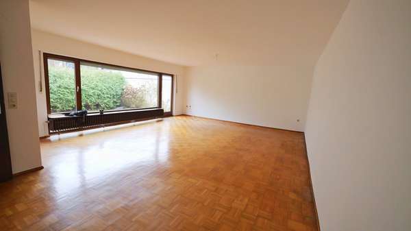 Wohnzimmer - Bungalow in 53757 Sankt Augustin / Hangelar mit 119m² kaufen