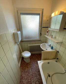 Badezimmer - Einfamilienhaus in 53123 Bonn / Duisdorf mit 119m² kaufen