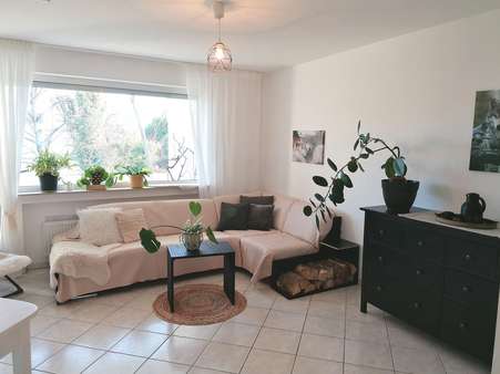 Wohnzimmer Wohnzimmer - Etagenwohnung in 50859 Köln / Widdersdorf mit 54m² kaufen