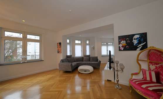 Wohnzimmer - Erdgeschosswohnung in 53844 Troisdorf mit 149m² kaufen