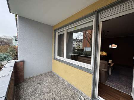 Balkon - Erdgeschosswohnung in 51067 Köln mit 69m² kaufen