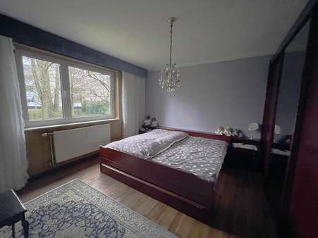 Schlafzimmer - Erdgeschosswohnung in 51067 Köln mit 69m² kaufen