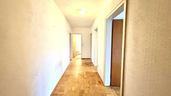 Flur - Dachgeschosswohnung in 45657 Recklinghausen mit 73m² kaufen