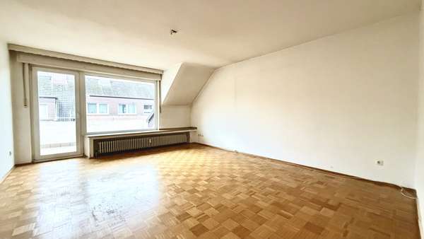 Wohn-/Esszimmer - Dachgeschosswohnung in 45657 Recklinghausen mit 73m² kaufen
