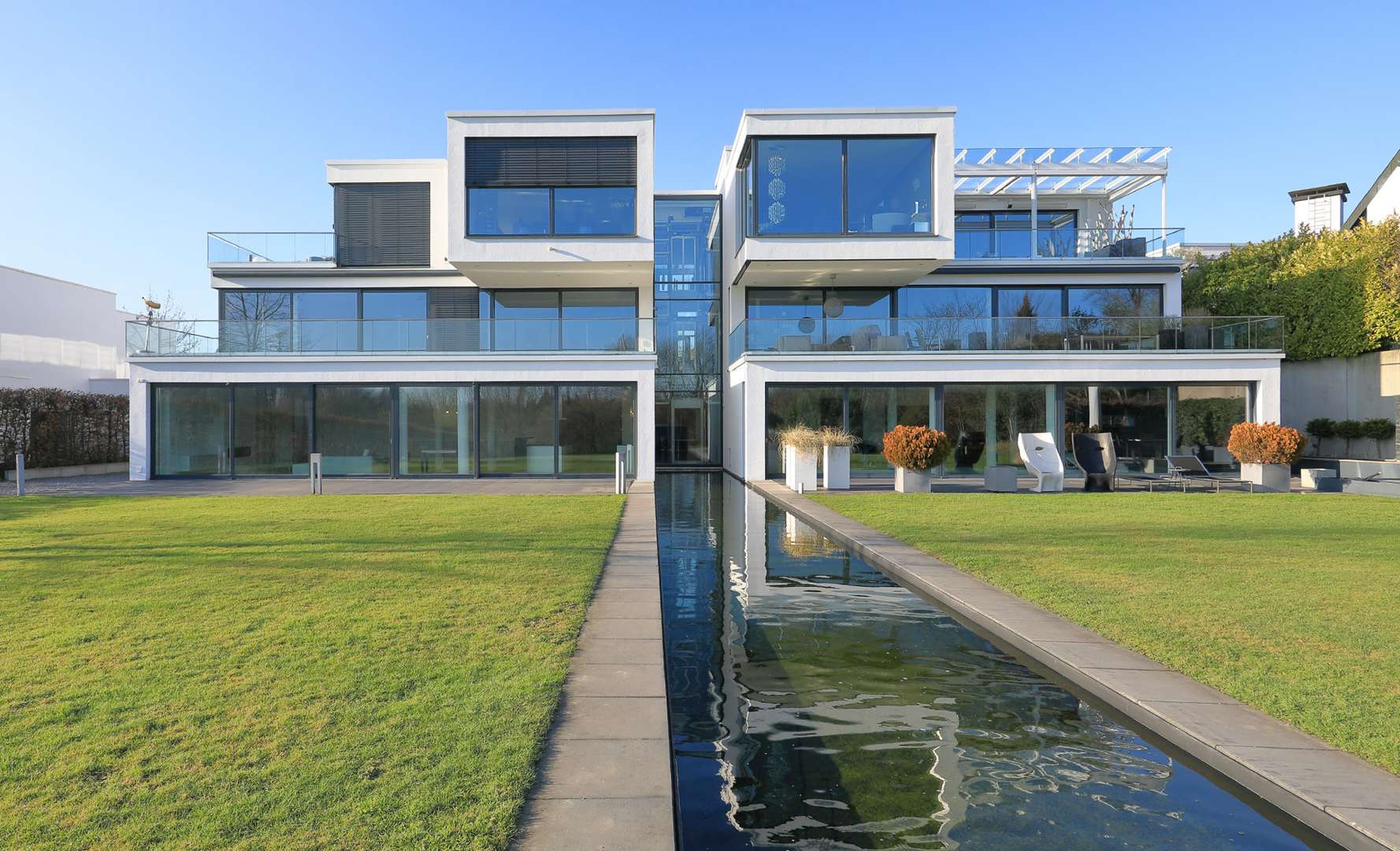 Rückansicht - Erdgeschosswohnung in 45470 Mülheim Ruhr mit 191m² kaufen