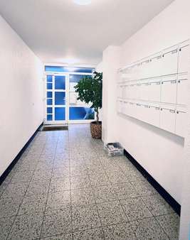 Hausflur Hausflur - Etagenwohnung in 41466 Neuss / Reuschenberg mit 36m² kaufen
