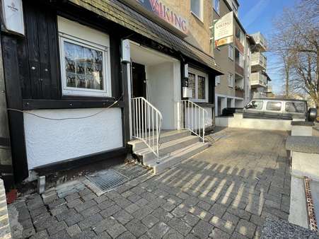 Außenbereich - Ladenlokal in 51107 Köln mit 200m² mieten