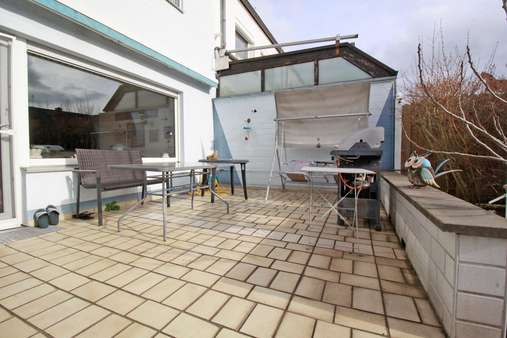 Terrasse Terrasse - Reihenhaus in 53757 Sankt Augustin / Menden (Rheinland) mit 113m² kaufen