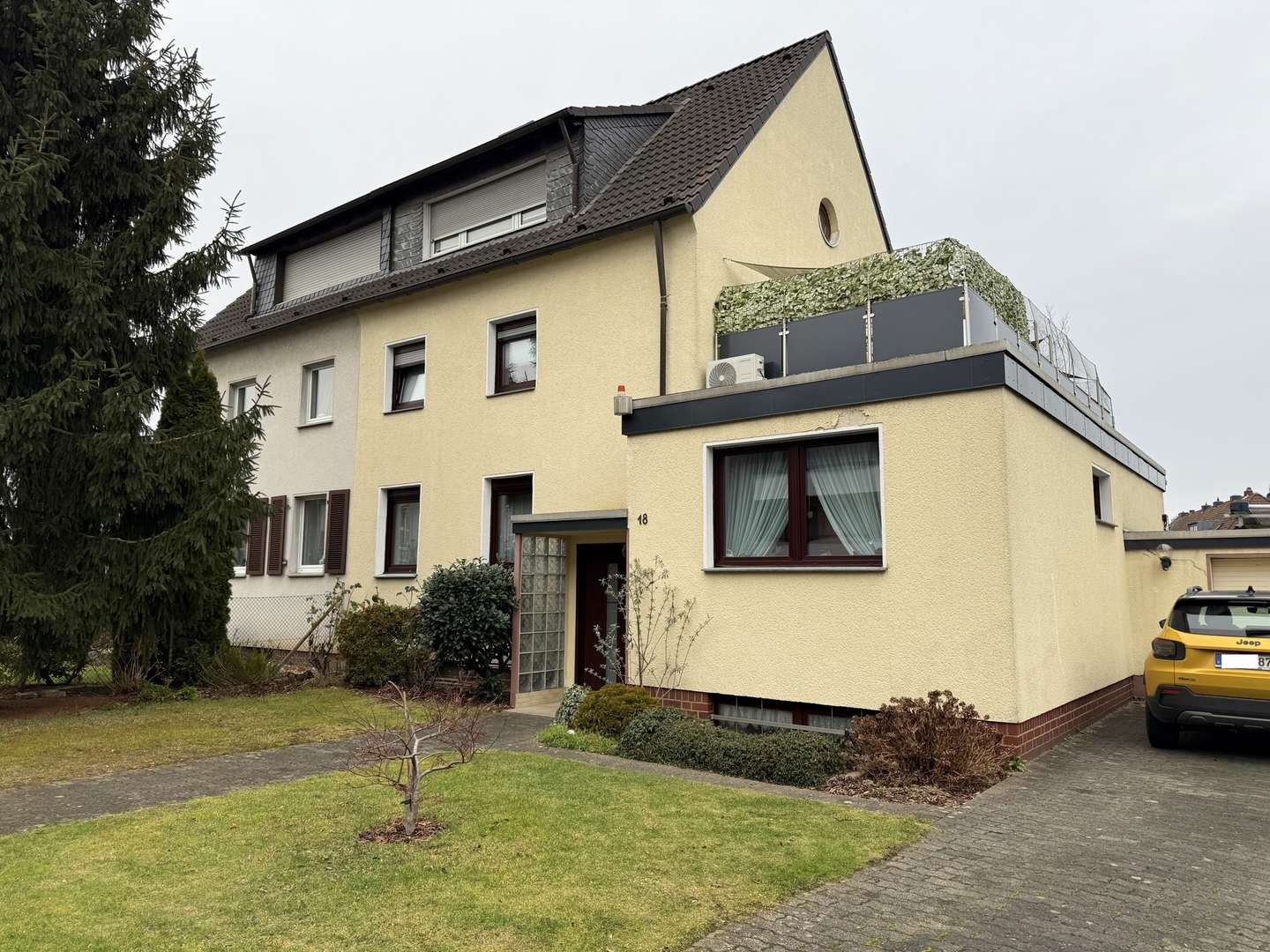 Vorderansicht - Doppelhaushälfte in 51061 Köln/Flittard mit 167m² kaufen