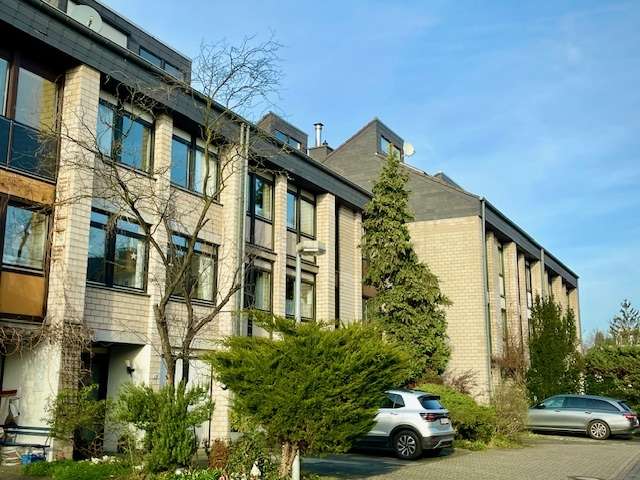 Außenansicht - Reihenmittelhaus in 53117 Bonn mit 200m² kaufen