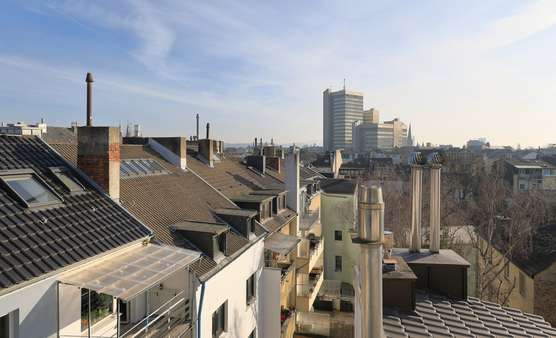 Ausblick - Wohn- / Geschäftshaus in 53111 Bonn / Zentrum mit 406m² als Kapitalanlage kaufen