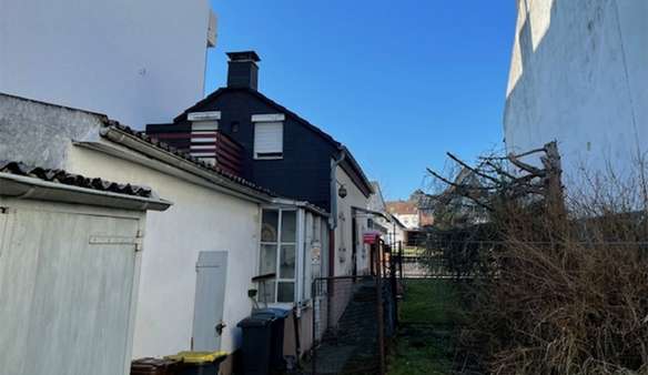 Seitenansicht - Grundstück in 51145 Köln - Porz-Eil mit 720m² kaufen