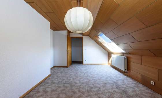 Zimmer - Doppelhaushälfte in 50999 Köln - Sürth mit 110m² günstig kaufen