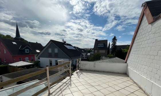 Dachterrasse - Haus in 50769 Köln-Roggendorf - Thenhoven mit 137m² kaufen
