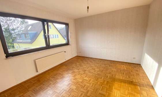 Zimmer - Doppelhaushälfte in 51069 Köln - Dünnwald mit 105m² kaufen