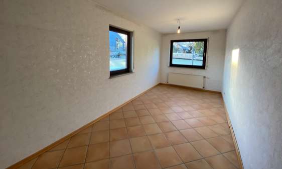 Zimmer - Doppelhaushälfte in 51069 Köln - Dünnwald mit 105m² kaufen