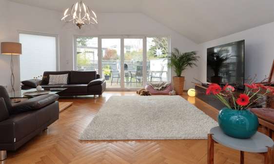 Wohnzimmer - Einfamilienhaus in 50997 Köln - Rondorf mit 197m² kaufen