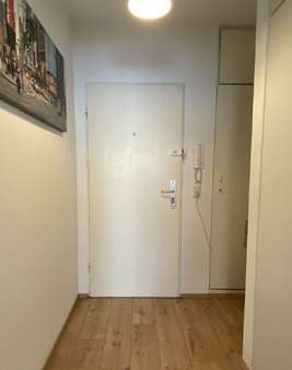 Flur - Wohnung in 50674 Köln - Neustadt-Süd mit 30m² als Kapitalanlage kaufen