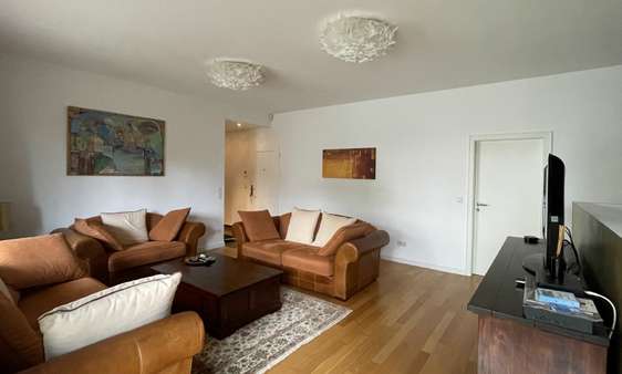 Wohnzimmer - Maisonette-Wohnung in 40547 Düsseldorf - Oberkassel mit 174m² kaufen