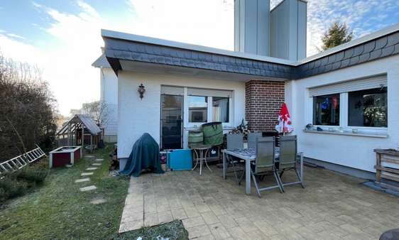 Terrasse und Garten - Einfamilienhaus in 53229 Bonn - Beuel-Niederholtdorf mit 129m² kaufen