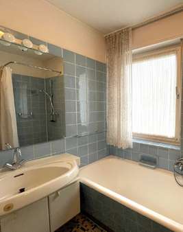 Bad - Reihenmittelhaus in 53127 Bonn - Ippendorf mit 94m² kaufen