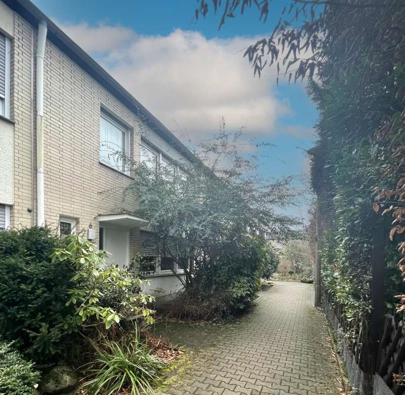 Vorderansicht - Reihenmittelhaus in 53127 Bonn - Ippendorf mit 94m² kaufen