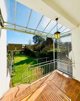 Veranda mit Zugang zum Garten - Einfamilienhaus in 53179 Bonn - Friesdorf mit 132m² kaufen