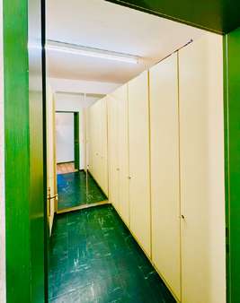 Garderobe - Erdgeschosswohnung in 53177 Bonn - Bad Godesberg-Schweinheim mit 144m² kaufen