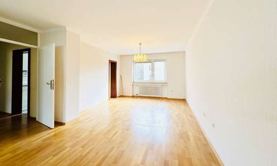 Wohn-Esszimmer - Etagenwohnung in 53177 Bonn - Heiderhof mit 80m² kaufen