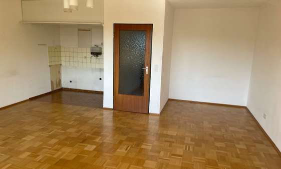 Wohn.- Schlafbereich mit Kochnische - Wohnung in 53227 Bonn - Küdinghoven mit 42m² günstig kaufen