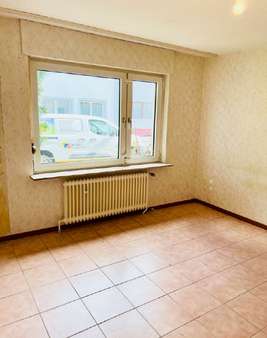 Zimmer - Erdgeschosswohnung in 53175 Bonn - Friesdorf mit 83m² günstig kaufen