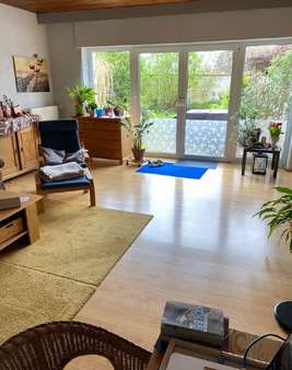 Wohnzimmer - Einfamilienhaus in 53229 Bonn - Holzlar mit 115m² günstig kaufen
