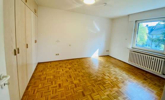 Zimmer - Reihenmittelhaus in 53177 Bonn - Pennenfeld mit 154m² kaufen